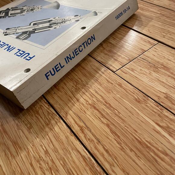 Original GM Fuel Injection Product Service Training Manual - Picture 2 of 4